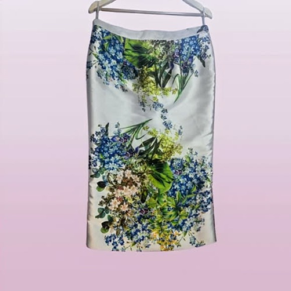 White Lotus Vibes! Floral Print Women's Skirt - Picture 3 of 5